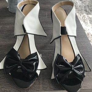 Black and off white beautiful tuxedo style shoes